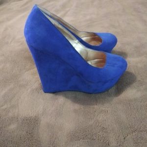 Charlotte Russe Blue 4" Wedges Size 6
